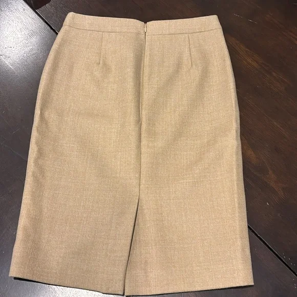 J. Crew No. 2 Pencil Skirt 100% Wool Camel/Tan Size 00 - Picture 3 of 5